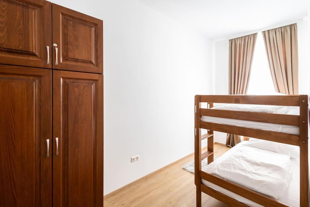 Diamond Apartment *